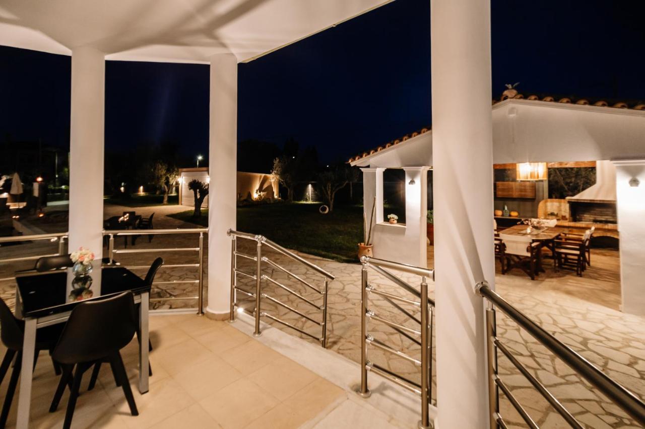 Villa Ellania Ambelokipoi  Extérieur photo